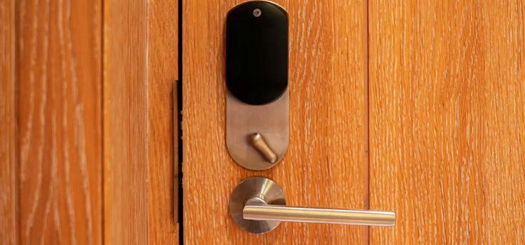 Automatic Locking Door Knob Calabasas